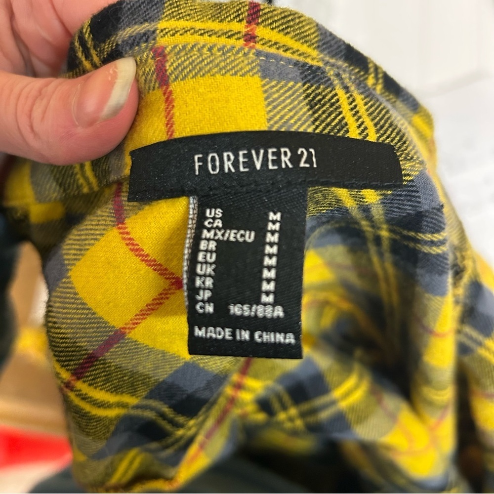 Yellow Plaid Cropped Flannel Distressed Grunge Button Up Size Medium - Picture 6 of 6